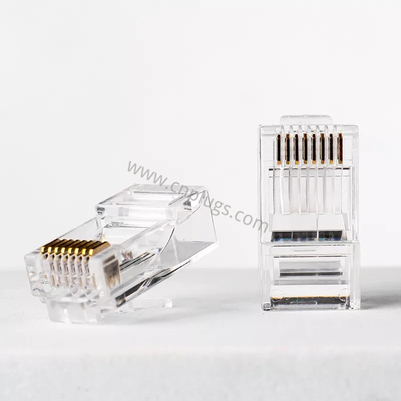 Aangepast logo Cat6 RJ45-connector UTP modulaire stekker 8P8C – OEM private label, 3-polige 50 µ” vergulde contacten, 100% nieuw pc-materiaal 2 Close-up of laser engraved brand logo on transparent virgin PC Cat6 RJ45 plug body